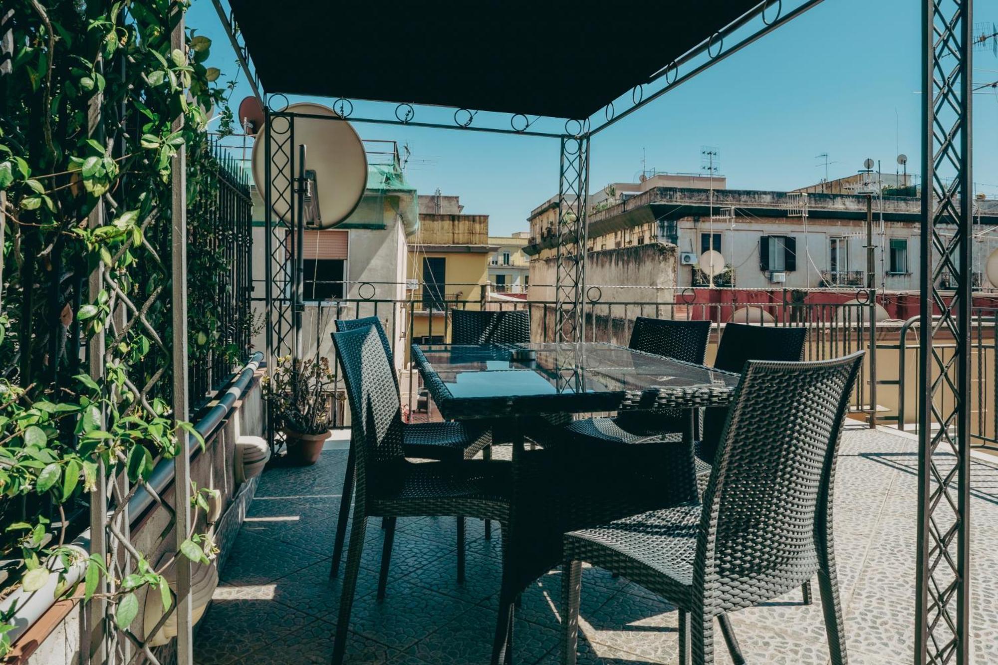 La Bella Vita Luxury Apartament And Travel Solution نابولي المظهر الخارجي الصورة